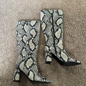 EUC Sz 7.5 Knee-high boots